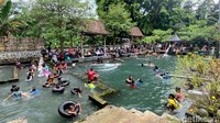 Berdasarkan data dari pengelola wisata, jumlah kunjungan meningkat dibandingkan tahun sebelumnya.