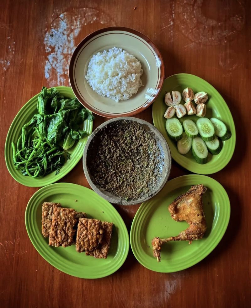 5 Kuliner Legendaris Tegal Wajib Banget Coba, Ada yang Berusia 100 Tahun 5 Kuliner Legendaris Tegal Wajib Banget Coba, Ada yang Berusia 100 Tahun