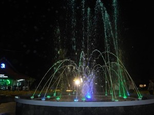 Air Mancur Menari Jadi Daya Tarik Baru Kawasan Gajah Mada Lamongan