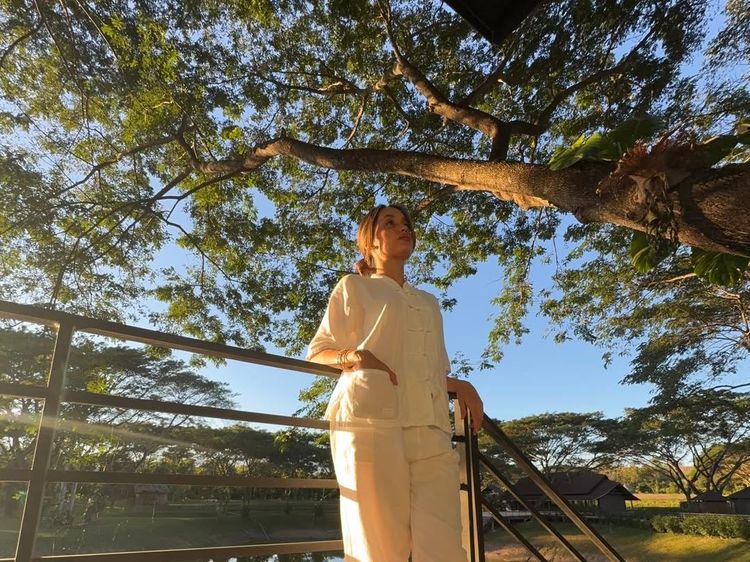 Cinta Laura Habiskan 7 Hari Terakhir 2025 Dalam Keheningan di Thailand Utara