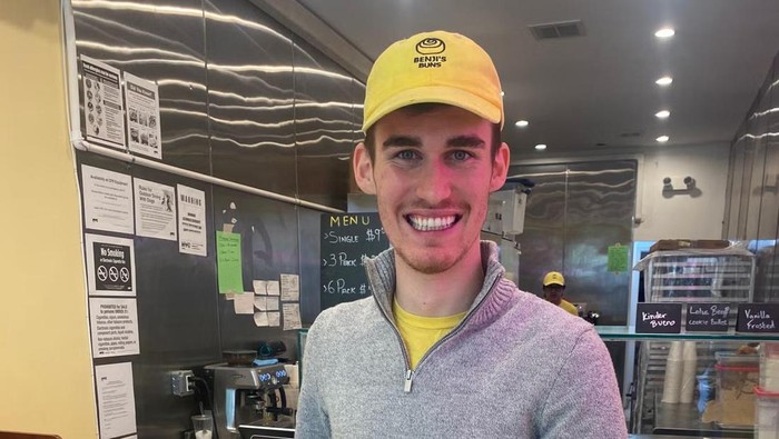 Baking Jadi Terapi, Pria Ini Berhasil Sembuh dari Gangguan Makan!