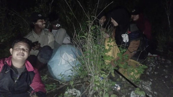 Terpopuler: Niat 6 Mahasiswa Rayakan Tahun Baru Berujung Tersesat di Hutan