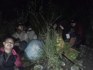 Rencana 6 Mahasiswa Tahun Baruan di Puncak Berujung Evakuasi gegara Lupa Jalur