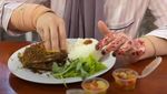 Gaya Seru Angelina Sondakh Jadi Food Vlogger, Makan Bebek Goreng hingga Kepiting