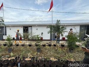 PLN Sambung Listrik 15.000 Hunian Sementara Korban Bencana Sumatera