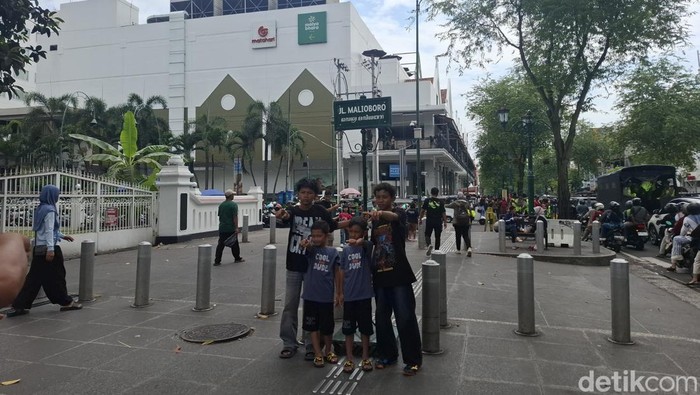 Suasana Kawasan Malioboro saat libur tahun baru, Kota Jogja, Kamis (1/1/2026).