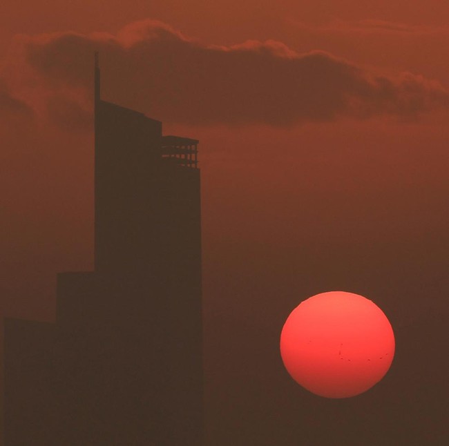 Bingkai Sepekan: Selamat Tahun Baru 2026-Zohran Mamdani Wali Kota Muslim Pertama di New York
