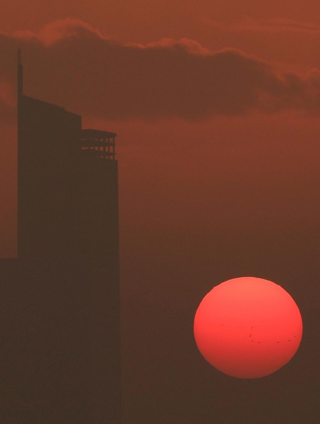Bingkai Sepekan: Selamat Tahun Baru 2026-Zohran Mamdani Wali Kota Muslim Pertama di New York
