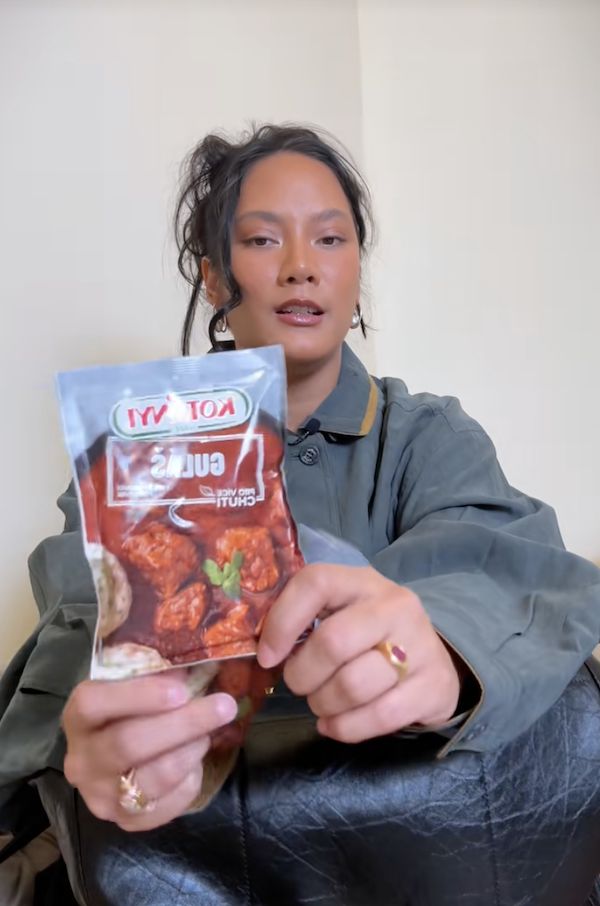 Nggak Expect! Tara Basro Bawa Rantang Makan hingga Labu di Dalam Tas