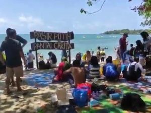 Cuaca Ekstrem Bikin Kunjungan Wisata ke Pantai Carita Menurun Saat Nataru