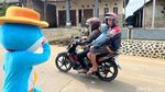 Potret  Haru di Balik Viralnya Badut Perempuan di Mojokerto