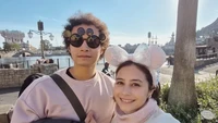 Selama berada di Tokyo, Prilly dan Omara juga menyempatkan jalan-jalan di Tokyo DisneySea. Foto: Instagram @prillylatuconsina96