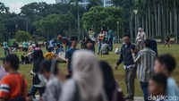 Libur panjang Natal dan Tahun Baru dimanfaatkan warga untuk berlibur ke sejumlah destinasi wisata salah satunya Monas.