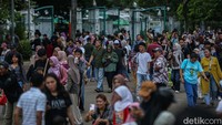 Pengunjung Monas pada hari pertama tahun 2026 ini tercatat sebanyak 8.263 wisatawan, angka itu merupakan update pada pukul 12.00 WIB dan masih dapat terus bertambah hingga sore hari.