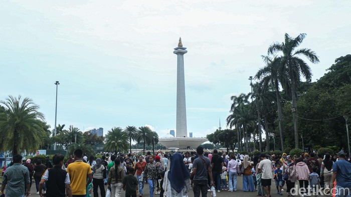 72 Ribu Orang Liburan ke Monas Saat Libur Tahun Baru 2026