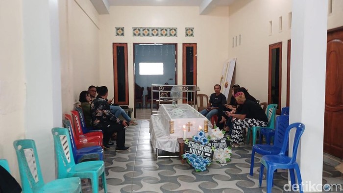 Ortu Duga Mahasiswi Unima Tewas Tergantung di Tomohon Alami Kekerasan