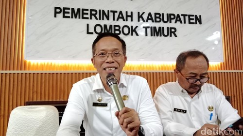 Sekretaris Daerah (Sekda) Lombok Timut Muhammad Juaini Taofik memaparkan capaian PAD tahun 2025, Rabu (31/12/2025). (Foto:Sanusi Ardi W/detikBali)