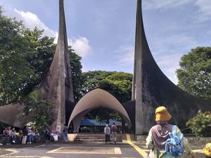 Video: 11 Ribu Orang Liburan ke Ragunan di Hari Kedua 2026
