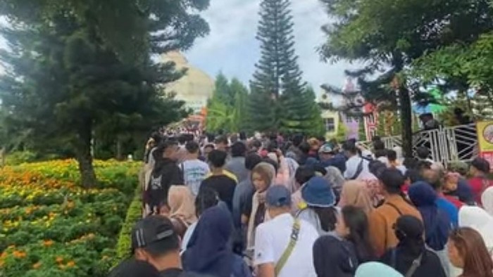 Libur Tahun Baru, Santerra de Laponte di Malang Diserbu Wisatawan