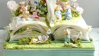 Butuh keterampilan khusus untuk membuat cake dengan bentuk buku dongeng yang penuh detail dan hiasan cantik seperti ini. Foto: Boredpanda