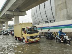 Waspada! Potensi Banjir Rob di 12 Wilayah Pesisir Jakarta Sampai 8 Mei