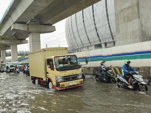 Waspada! Potensi Banjir Rob di 12 Wilayah Pesisir Jakarta Sampai 8 Mei