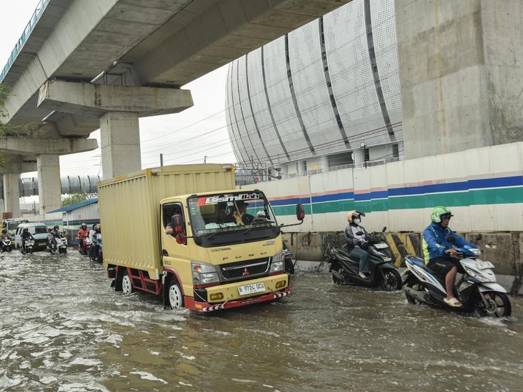 Awal Tahun 2026, Banjir Rob Rendam Jalan R.E Martadinata