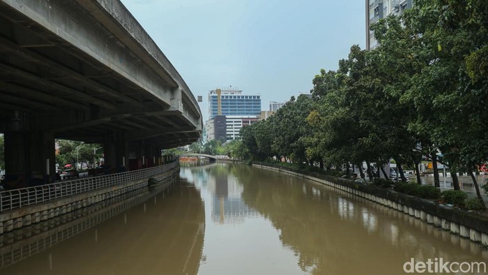 Pemerintah Kota Bekasi menggulirkan proyek pembangunan Wisata Air Kalimalang dengan anggaran fantastis mencapai Rp123 miliar. Proyek ini digadang-gadang menjadi destinasi unggulan baru sekaligus ruang rekreasi publik bagi warga Bekasi dan sekitarnya.