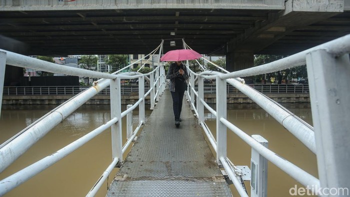 Bekasi Bangun Wisata Air Kalimalang, Anggaran Fantastis Rp123 Miliar Pemerintah Kota Bekasi menggulirkan proyek pembangunan Wisata Air Kalimalang dengan anggaran fantastis mencapai Rp123 miliar. Proyek ini digadang-gadang menjadi destinasi unggulan baru sekaligus ruang rekreasi publik bagi warga Bekasi dan sekitarnya.