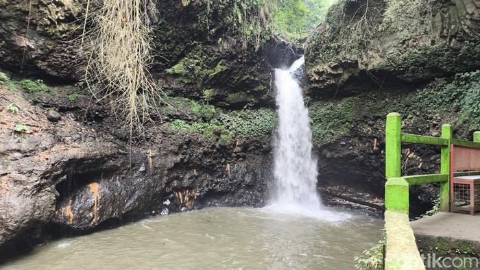 Jejak Raja Thailand dan Keindahan yang Tersembunyi di Curug Dago