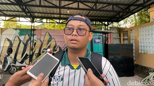 Dokter tim PSS Sleman, dr Riko Arundito di Lapangan Pakembinangun, Sleman, Jumat (2/1/2026).