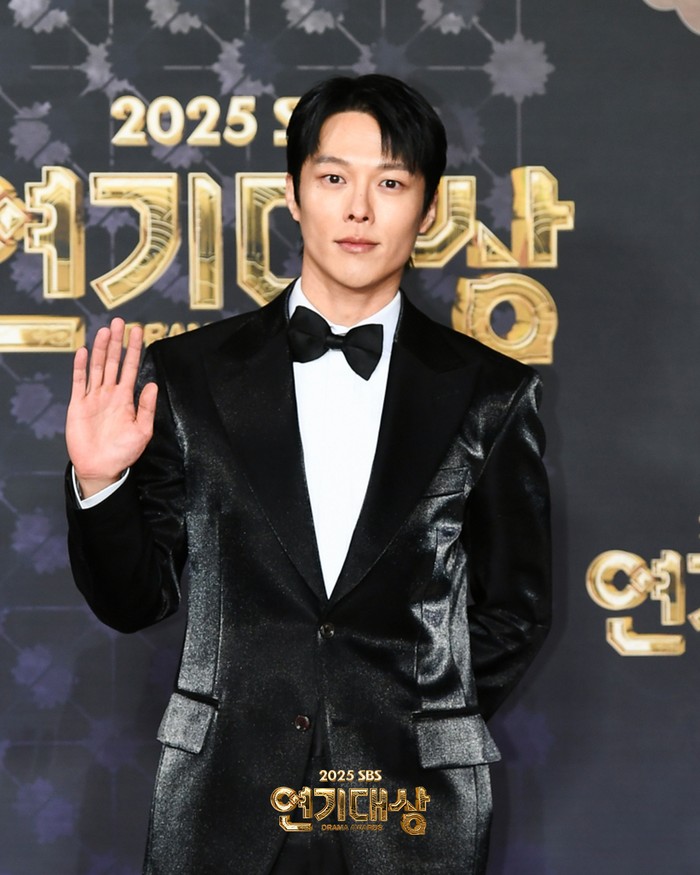 Gemes Banget! Ahn Eun-jin dan Jang Ki-yong Jadi Best Couple