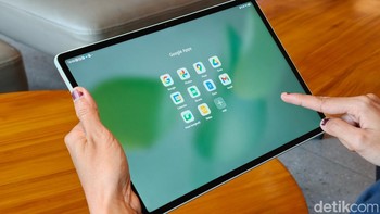 Untuk gaya kerja fleksibel, MatePad 12 X 2026 mendukung aplikasi produktivitas seperti Google Docs, Sheets, Slides, serta Google Meet yang tersedia melalui HUAWEI AppGallery. Foto: Adi Fida Rahman/detikINET