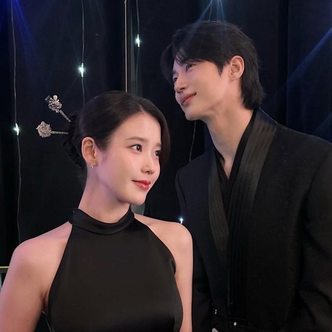 IU dan Byeon Woo Seok Calon Couple Favorit 2026