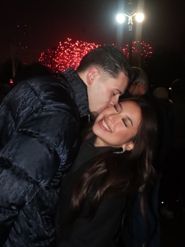 Foto Mesra Jennifer Coppen-Justin Hubner Rayakan Tahun Baru 2026 Usai Dilamar