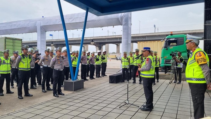 Kakorlantas Apresiasi Petugas Pengamanan Libur Nataru: Situasi Terkendali