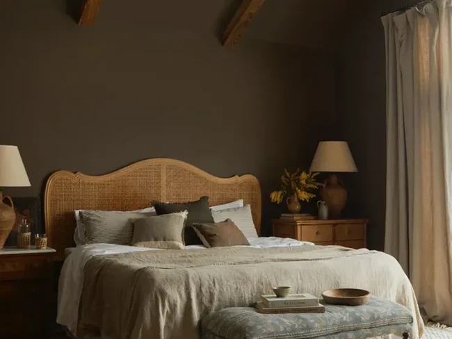 6 Warna Dinding Kamar yang Bakal Tren di 2026, Dominan Earth Tone