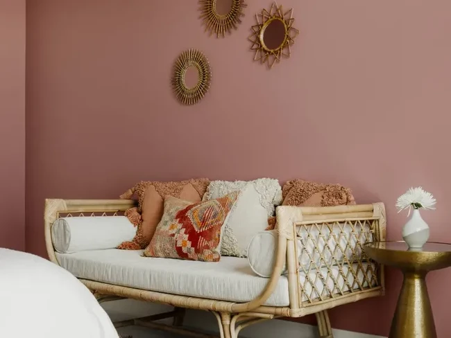 6 Warna Dinding Kamar yang Bakal Tren di 2026, Dominan Earth Tone