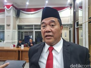 Sampah Malam Tahun Baru di Surabaya Hampir 5 Ton