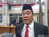 Sampah Malam Tahun Baru di Surabaya Hampir 5 Ton