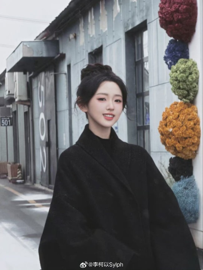 Dilansir 163, Li Keyi dijuluki Ratu Drama Pendek sejati karena kontribusinya dalam industri drama pendek selama dua tahun terakhir. Foto: Weibo