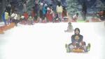 Main Salju Bareng Keluarga, Trans Snow World Ramai Saat Libur Sekolah