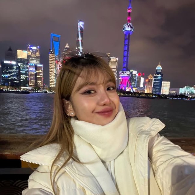 Momen Ghea Indrawari Malam Tahun Baruan di Shanghai