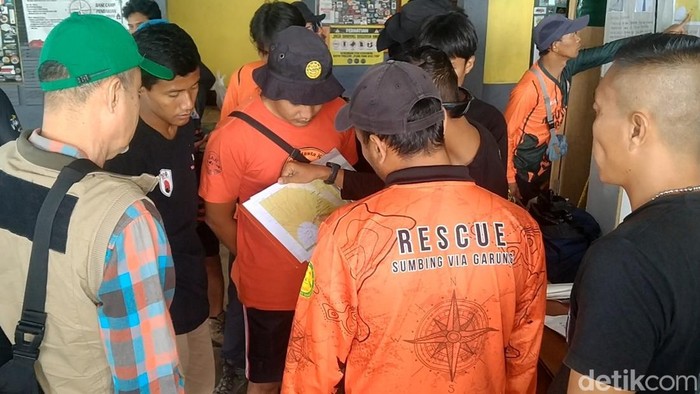 Pendaki Hilang di Gunung Slamet Diduga Tersesat di Luar Jalur Pendakian