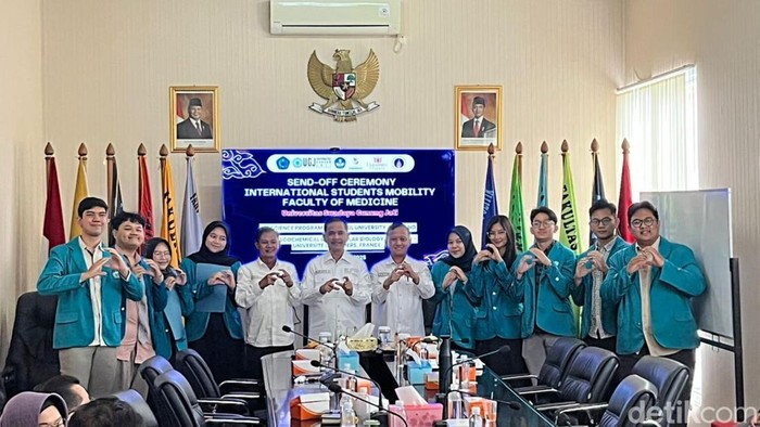 9 Mahasiswa FK UGJ Dalami Genetika ke Prancis dan Thailand