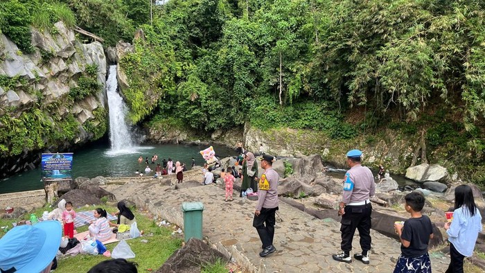 Dua Bocah di Lampung Tewas Tenggelam Saat Berwisata di Air Terjun Way Lalaan