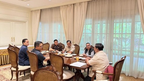 Prabowo dan sejumlah menteri di kediamannya di Widya Chandra, Jaksel