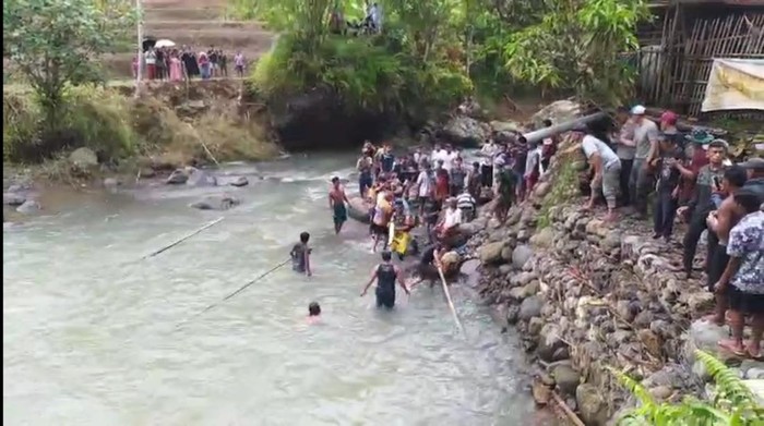 Proses pencarian anak yang hilang di di Kecamatan Taraju, Kabupaten Tasikmalaya, Jawa Barat