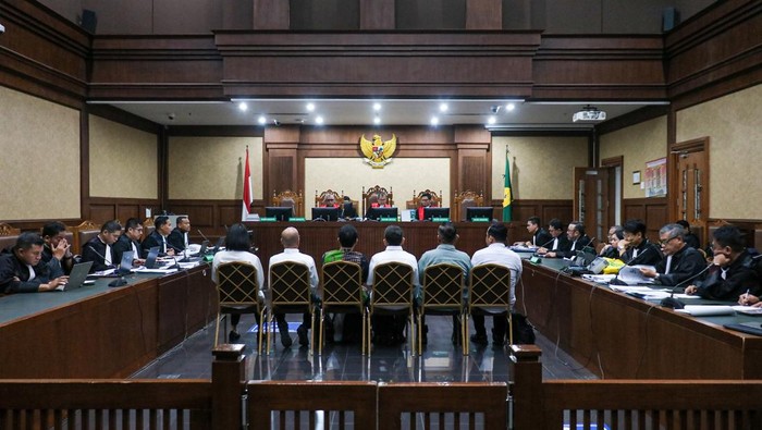 Sidang lanjutan kasus dugaan suap pengurusan perkara minyak goreng (migor) di Pengadilan Negeri Jakarta Selatan kembali digelar, Jumat (2/1/2026). Agenda sidang kali ini menghadirkan Wahyu Gunawan, mantan Panitera Muda Perdata Pengadilan Negeri Jakarta Utara, sebagai saksi.