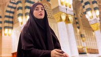 Aku berhenti ribut sama takdir, aku titipkan semuanya ke Allah. Gak bisa berkata kata, Allah sudah tahu semuanya, ungkap Tasya Farasya. Foto: Instagram @tasyafarasya